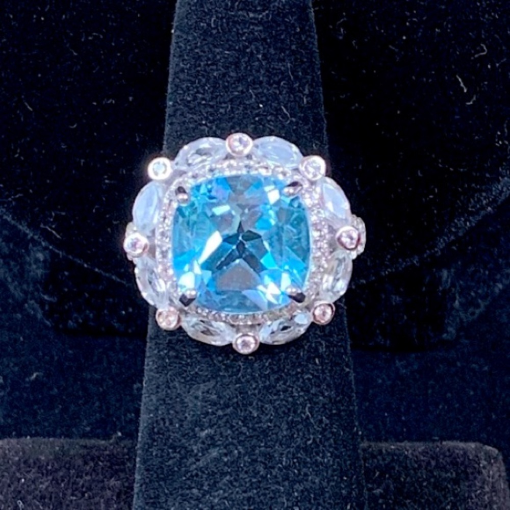 🦋Genuine Sky Blue Topaz Cocktail Ring🦋 - Picture 5 of 9
